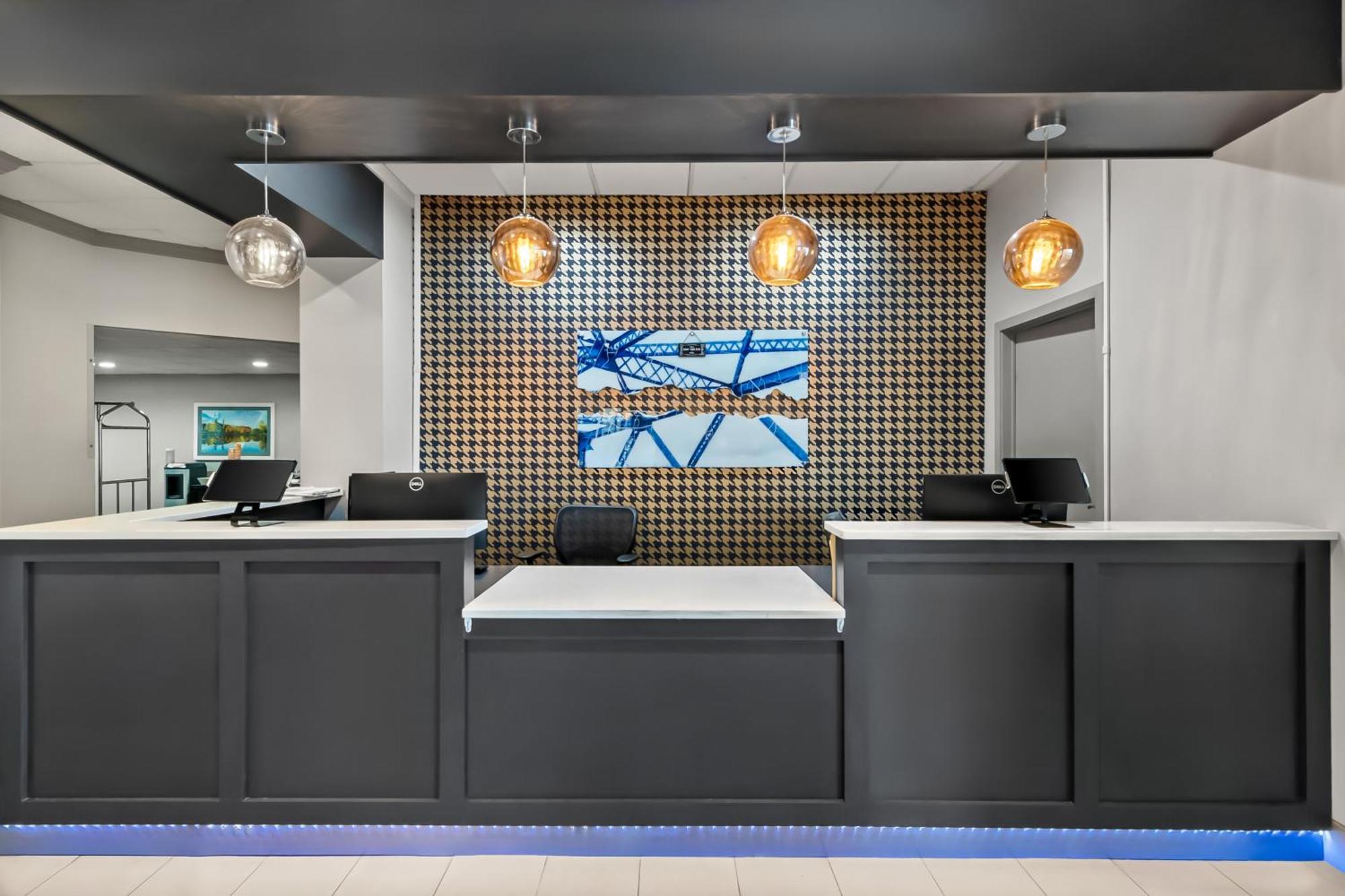 Clarion Inn North Haven Экстерьер фото